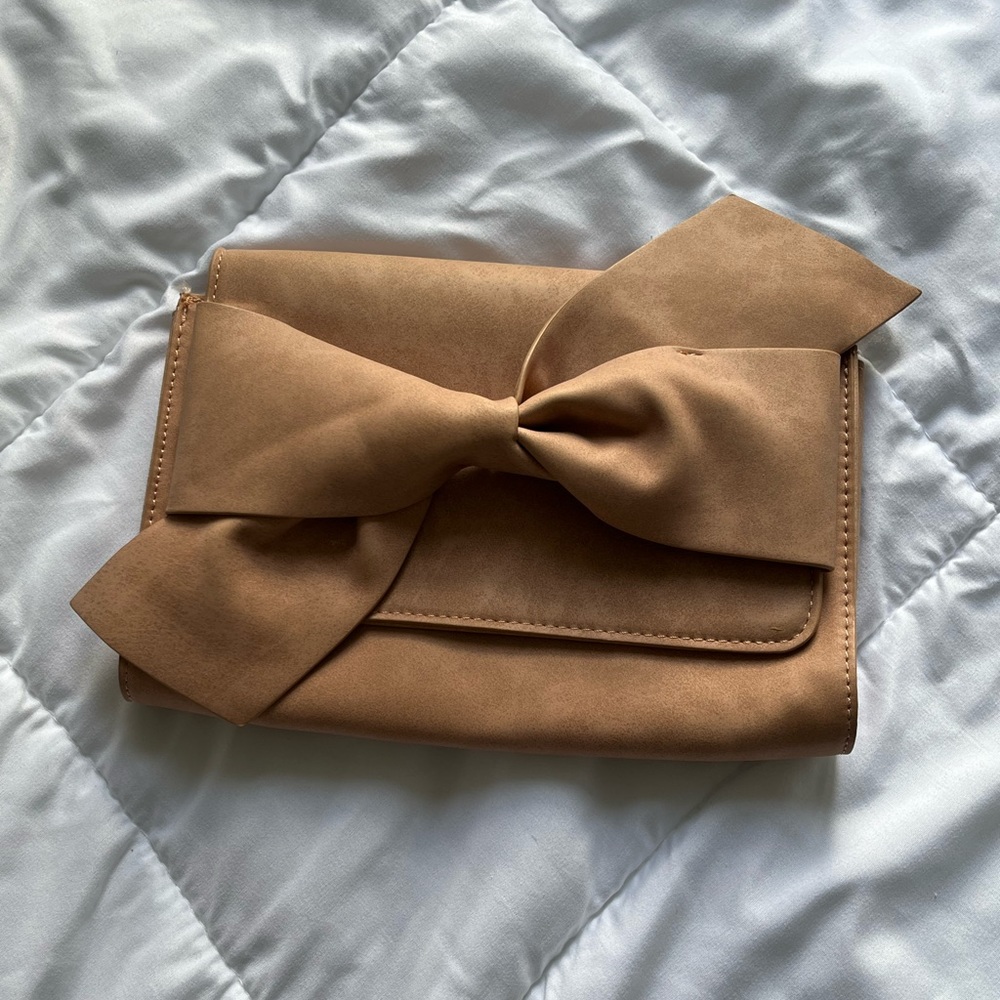 NWOT anthropologie faux leather tan/nude clutch with bow